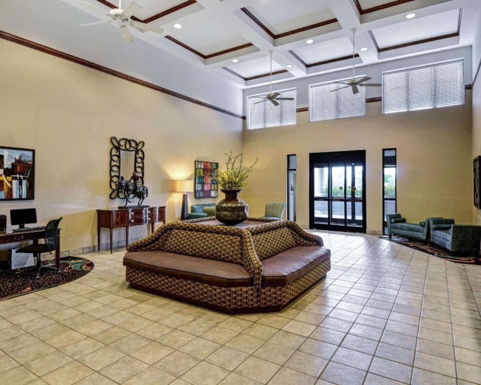 Comfort Inn & Suites Hot Springs Central Extérieur photo